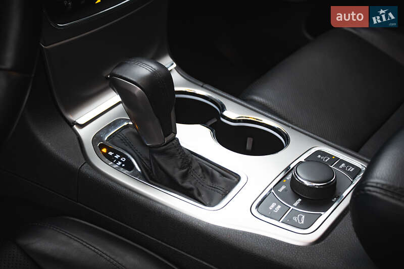 Внедорожник / Кроссовер Jeep Grand Cherokee 2017 в Киеве фото 27 Внедорожник / Кроссовер Jeep Grand Cherokee 2017 в Киеве