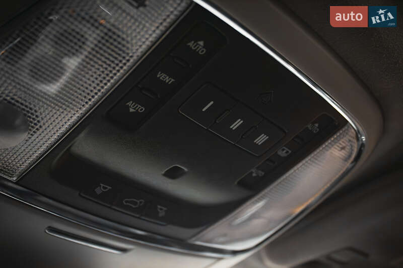 Внедорожник / Кроссовер Jeep Grand Cherokee 2017 в Киеве фото 35 Внедорожник / Кроссовер Jeep Grand Cherokee 2017 в Киеве
