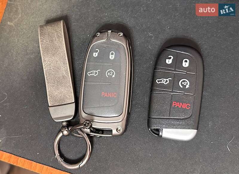 Позашляховик / Кросовер Jeep Grand Cherokee 2017 в Хмельницькому фото 5 Позашляховик / Кросовер Jeep Grand Cherokee 2017 в Хмельницькому