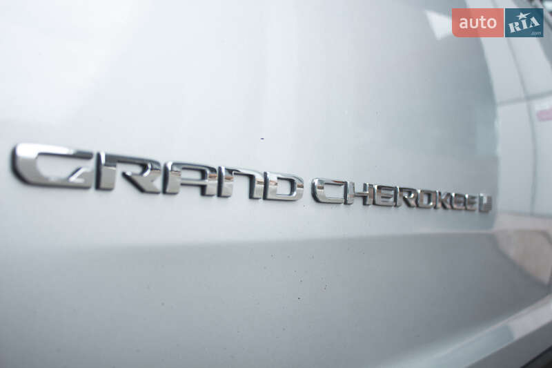 Внедорожник / Кроссовер Jeep Grand Cherokee 2022 в Киеве