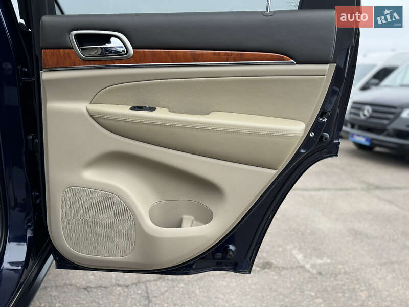 Внедорожник / Кроссовер Jeep Grand Cherokee 2012 в Киеве фото 45 Внедорожник / Кроссовер Jeep Grand Cherokee 2012 в Киеве