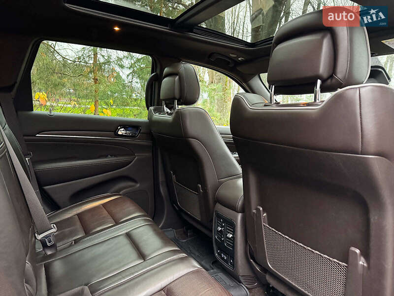 Внедорожник / Кроссовер Jeep Grand Cherokee 2018 в Киеве фото 37 Внедорожник / Кроссовер Jeep Grand Cherokee 2018 в Киеве