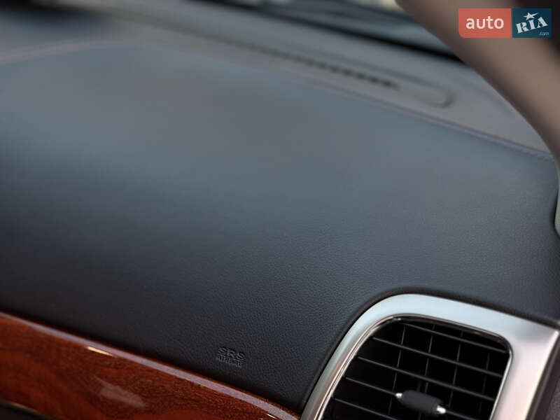 Внедорожник / Кроссовер Jeep Grand Cherokee 2011 в Киеве