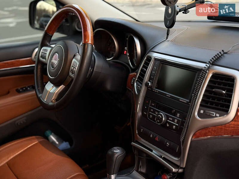 Внедорожник / Кроссовер Jeep Grand Cherokee 2011 в Киеве