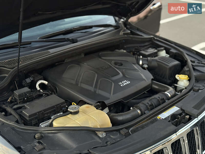 Внедорожник / Кроссовер Jeep Grand Cherokee 2011 в Киеве