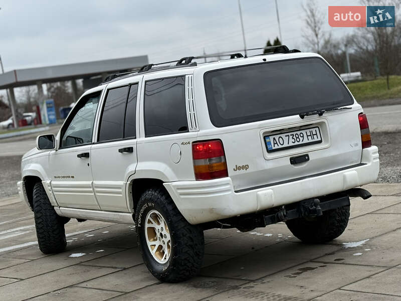 Внедорожник / Кроссовер Jeep Grand Cherokee 1995 в Хусте