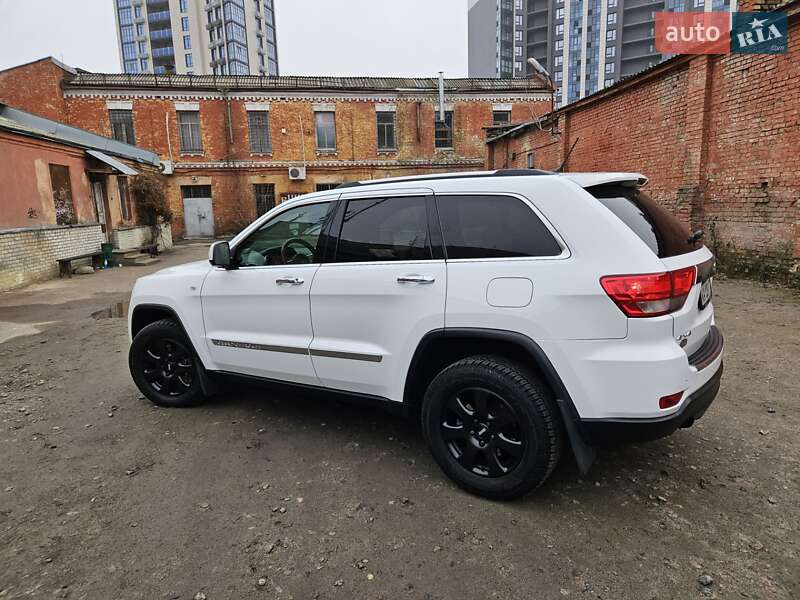 Внедорожник / Кроссовер Jeep Grand Cherokee 2012 в Киеве