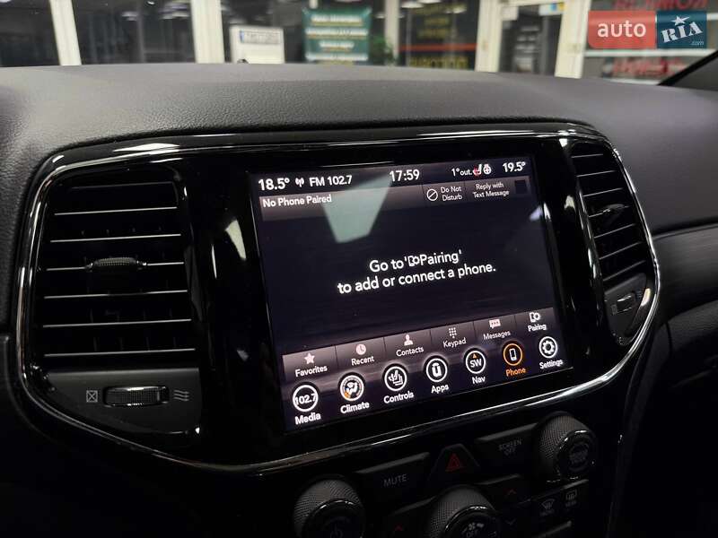 Внедорожник / Кроссовер Jeep Grand Cherokee 2020 в Киеве