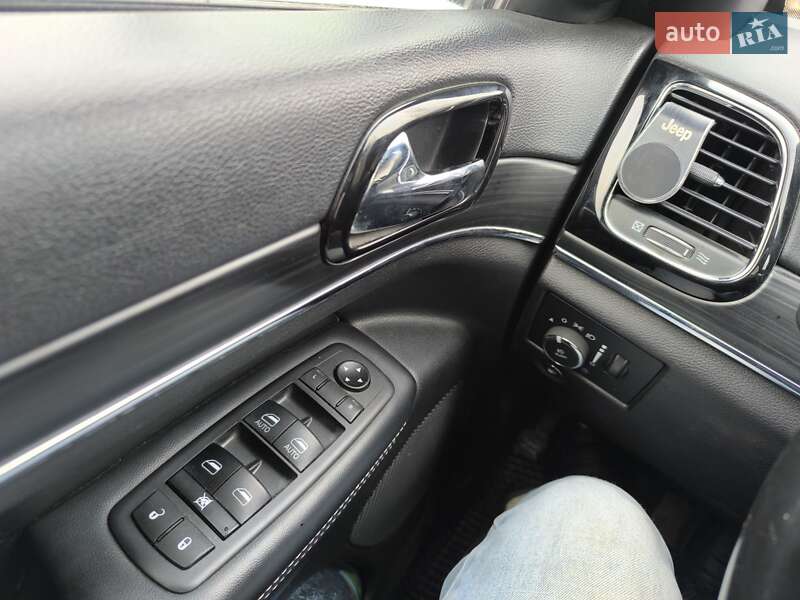 Внедорожник / Кроссовер Jeep Grand Cherokee 2020 в Львове фото 25 Внедорожник / Кроссовер Jeep Grand Cherokee 2020 в Львове