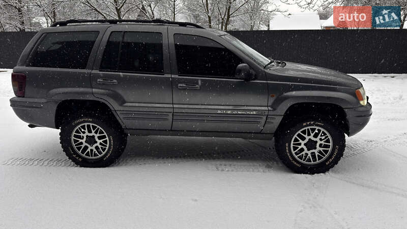 Внедорожник / Кроссовер Jeep Grand Cherokee 2002 в Тячеве