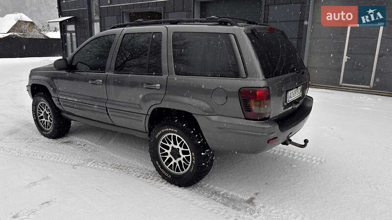 Внедорожник / Кроссовер Jeep Grand Cherokee 2002 в Тячеве