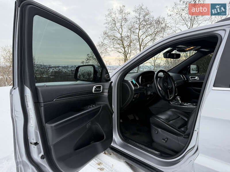 Внедорожник / Кроссовер Jeep Grand Cherokee 2021 в Ромнах