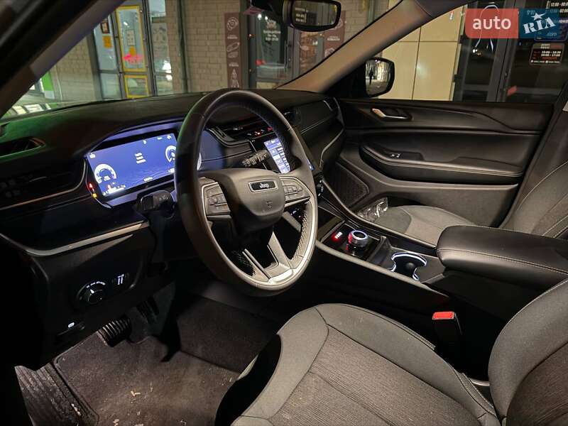 Внедорожник / Кроссовер Jeep Grand Cherokee 2023 в Львове