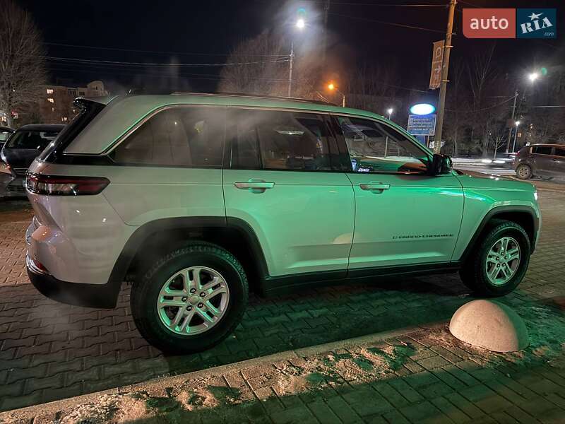 Внедорожник / Кроссовер Jeep Grand Cherokee 2023 в Львове