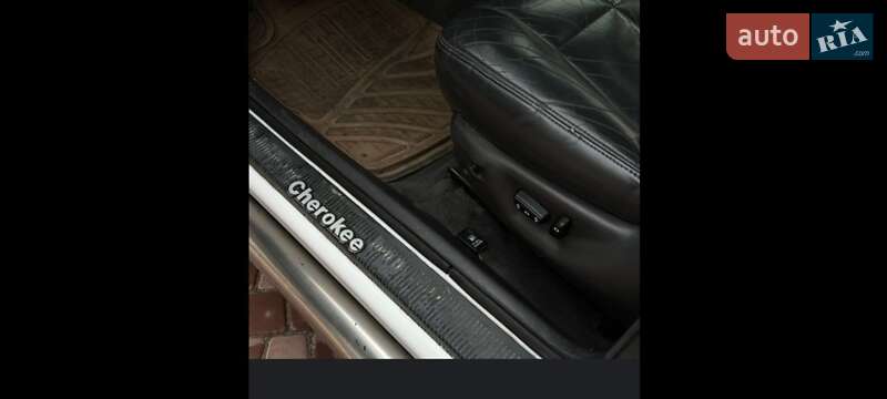 Внедорожник / Кроссовер Jeep Grand Cherokee 1994 в Одессе