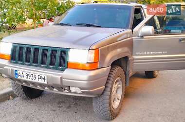 Позашляховик / Кросовер Jeep Grand Cherokee 1997 в Синельниковому