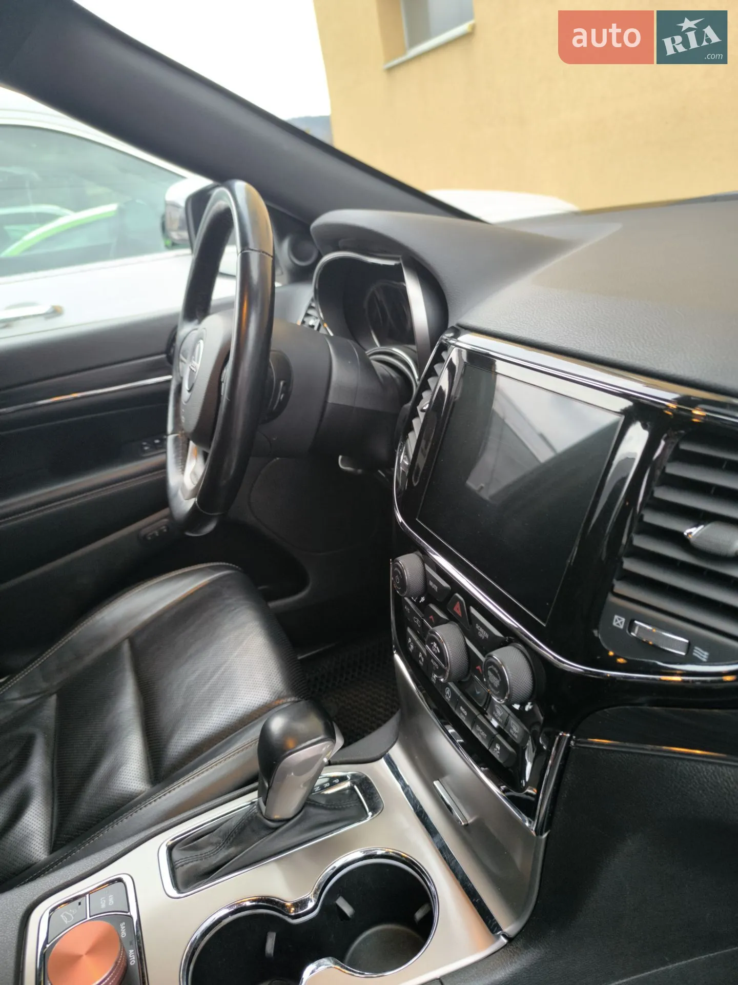2020 Jeep Grand Cherokee - мініатюра 27