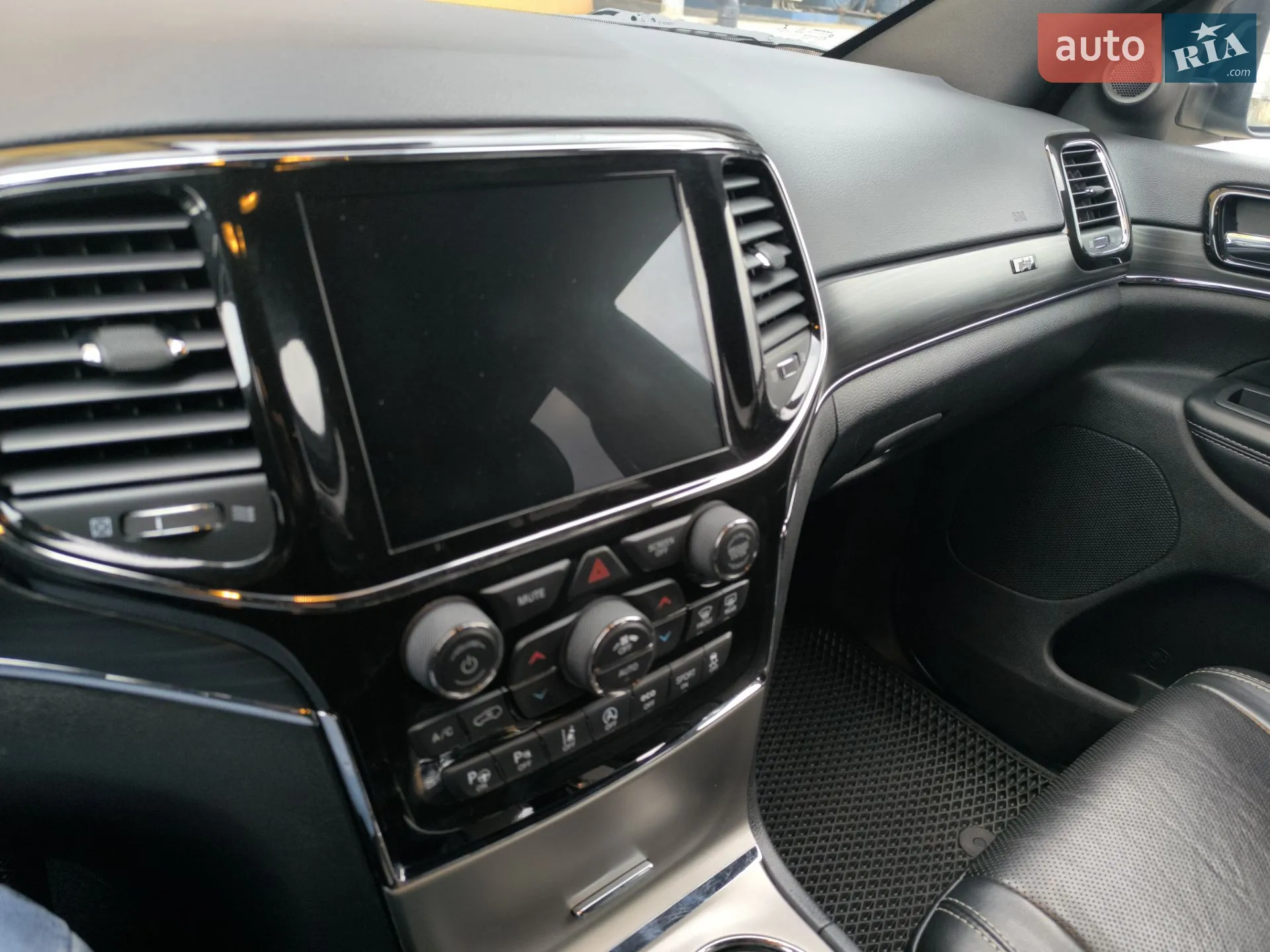 2020 Jeep Grand Cherokee - мініатюра 4