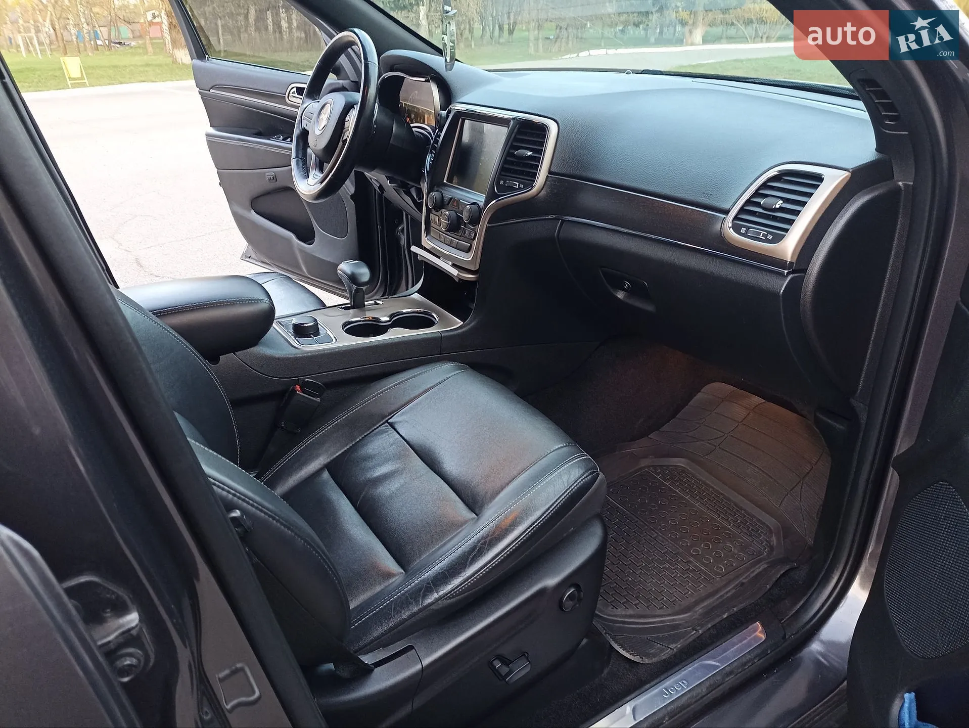 2015 Jeep Grand Cherokee - мініатюра 23