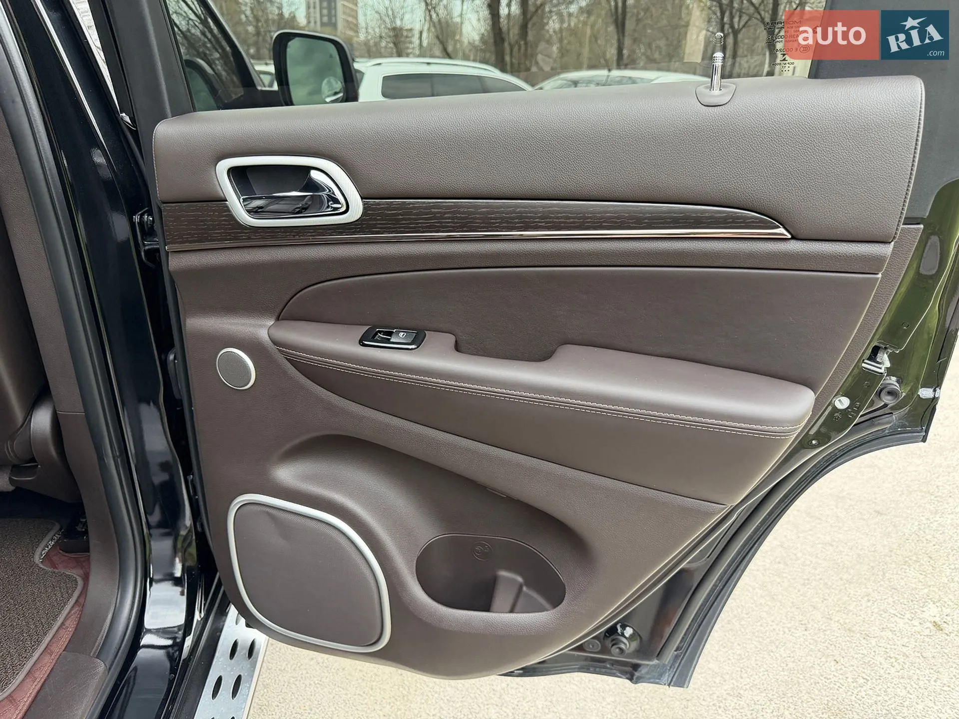2017 Jeep Grand Cherokee - мініатюра 40