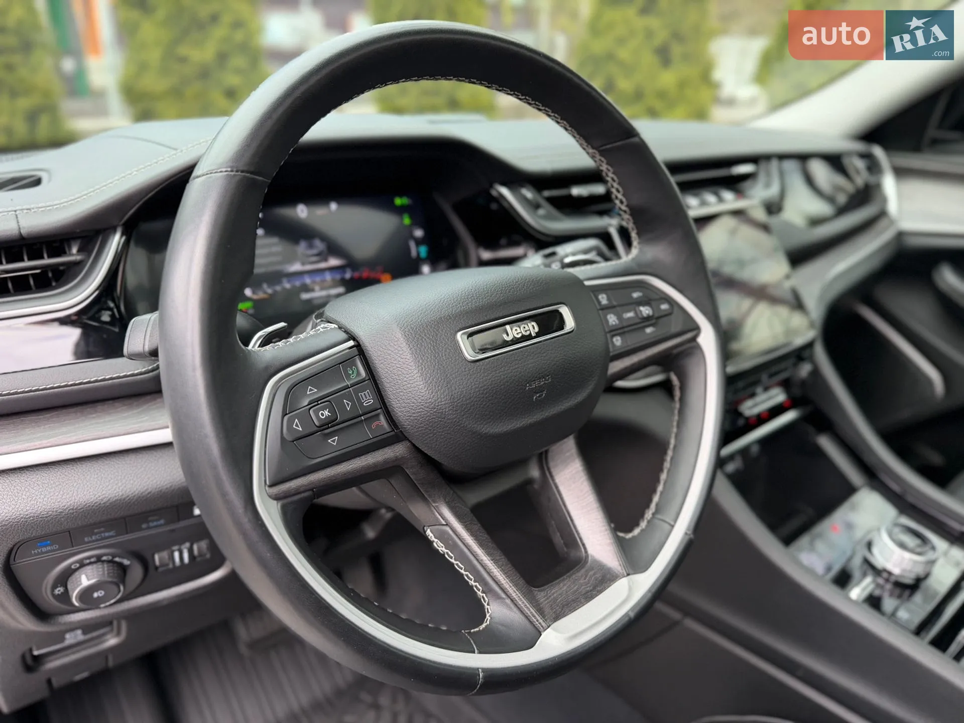 2023 Jeep Grand Cherokee - мініатюра 23