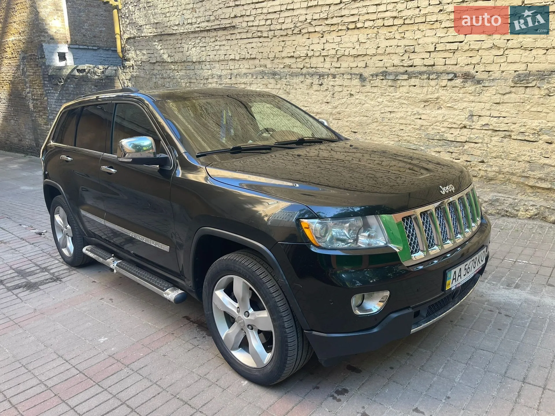 2011 Jeep Grand Cherokee - фото 1