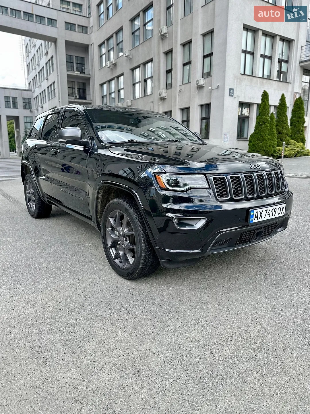 2021 Jeep Grand Cherokee - фото 1
