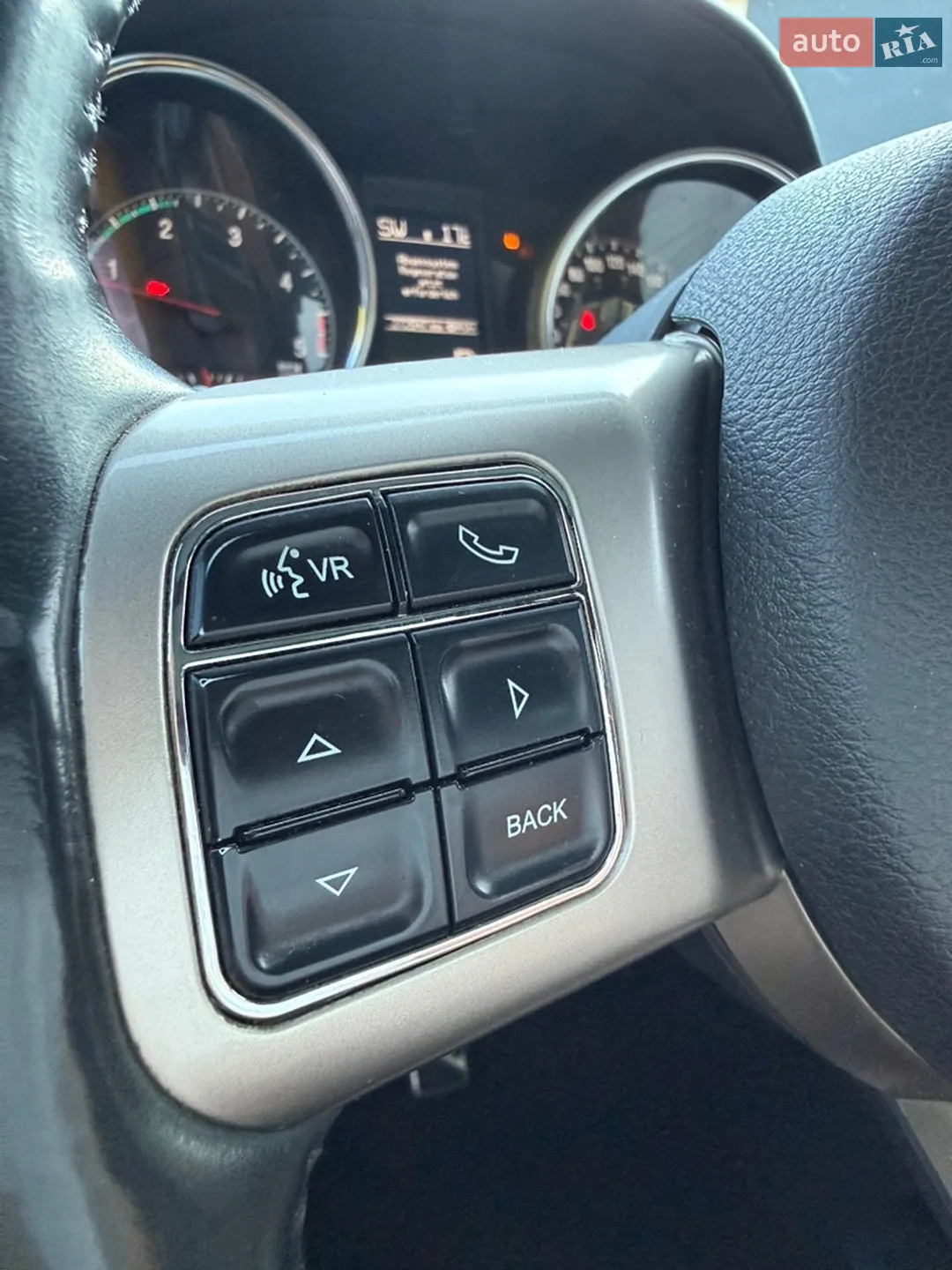 2011 Jeep Grand Cherokee - мініатюра 26