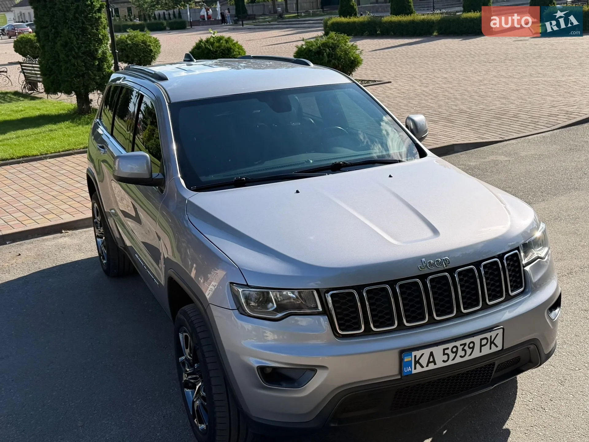 2017 Jeep Grand Cherokee - мініатюра 2