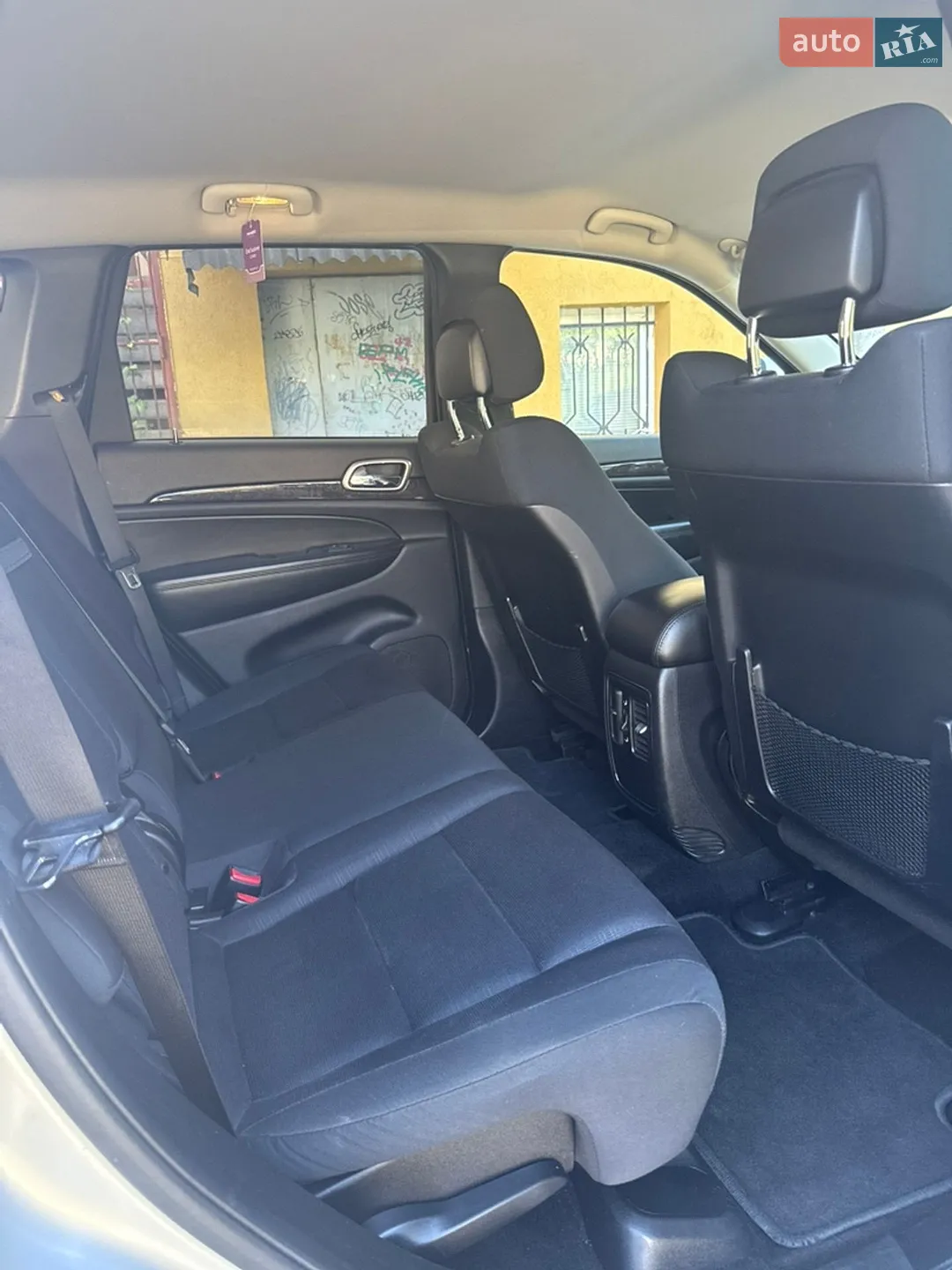 2011 Jeep Grand Cherokee - мініатюра 31