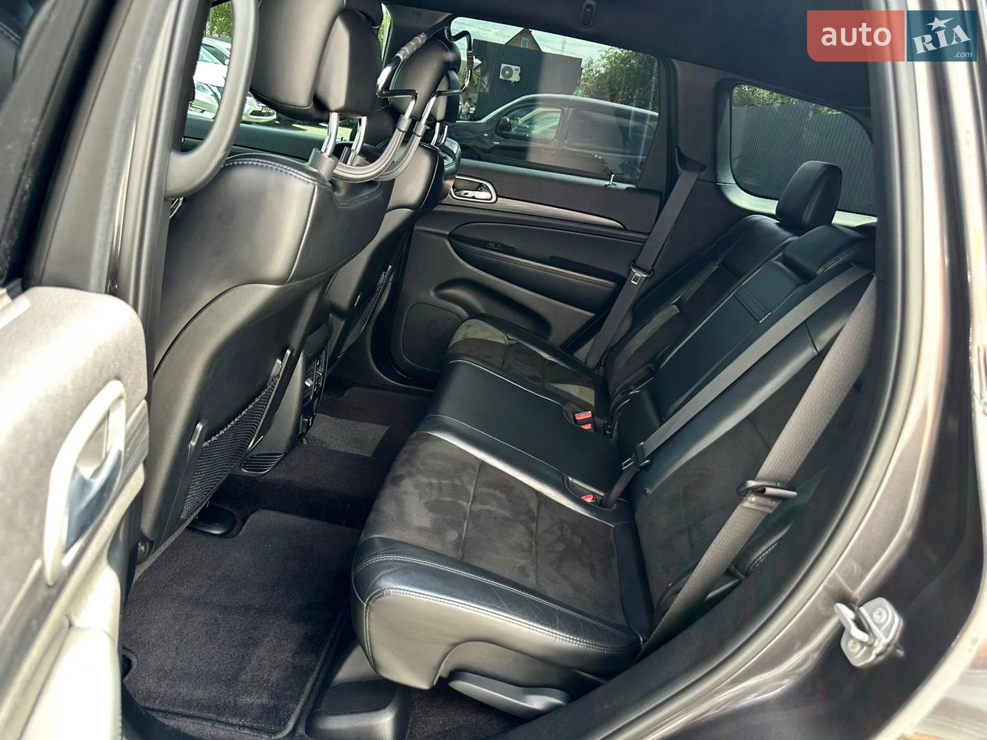 2018 Jeep Grand Cherokee - мініатюра 37