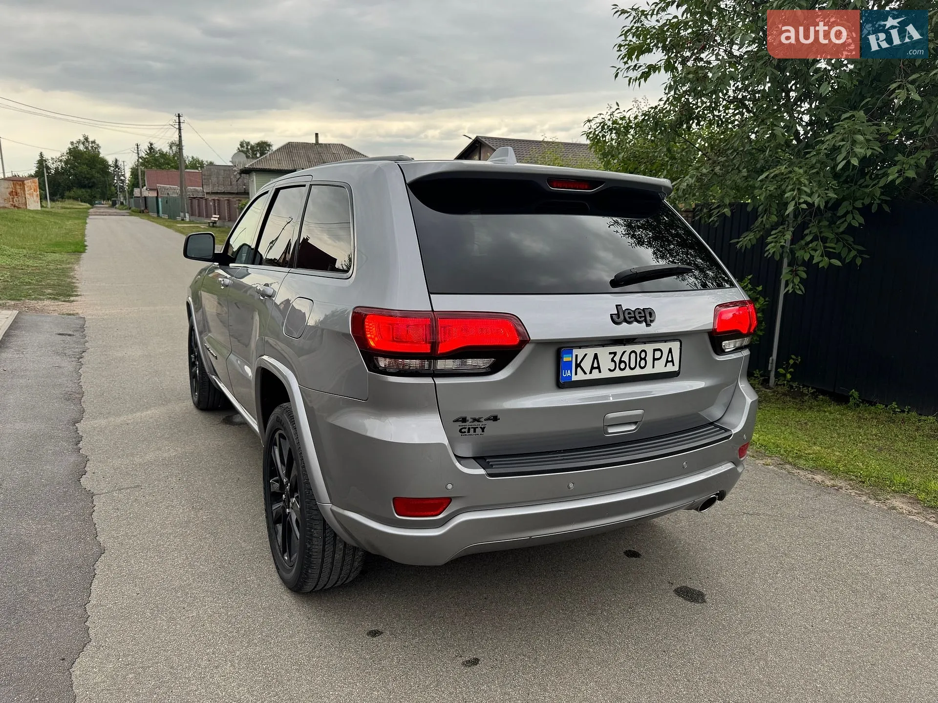 2020 Jeep Grand Cherokee - мініатюра 10
