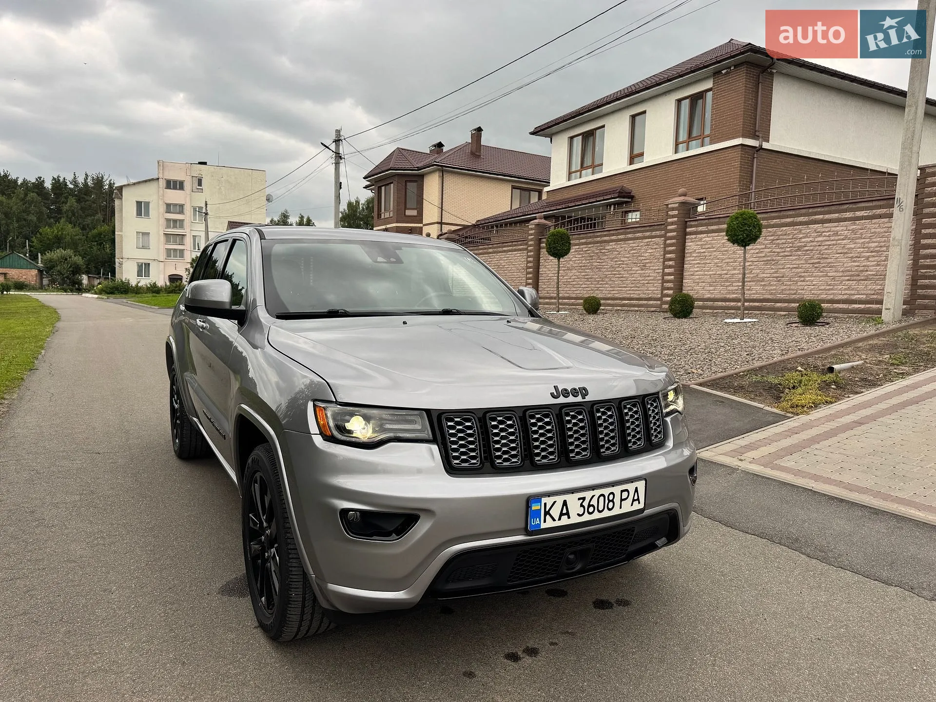 2020 Jeep Grand Cherokee - мініатюра 14