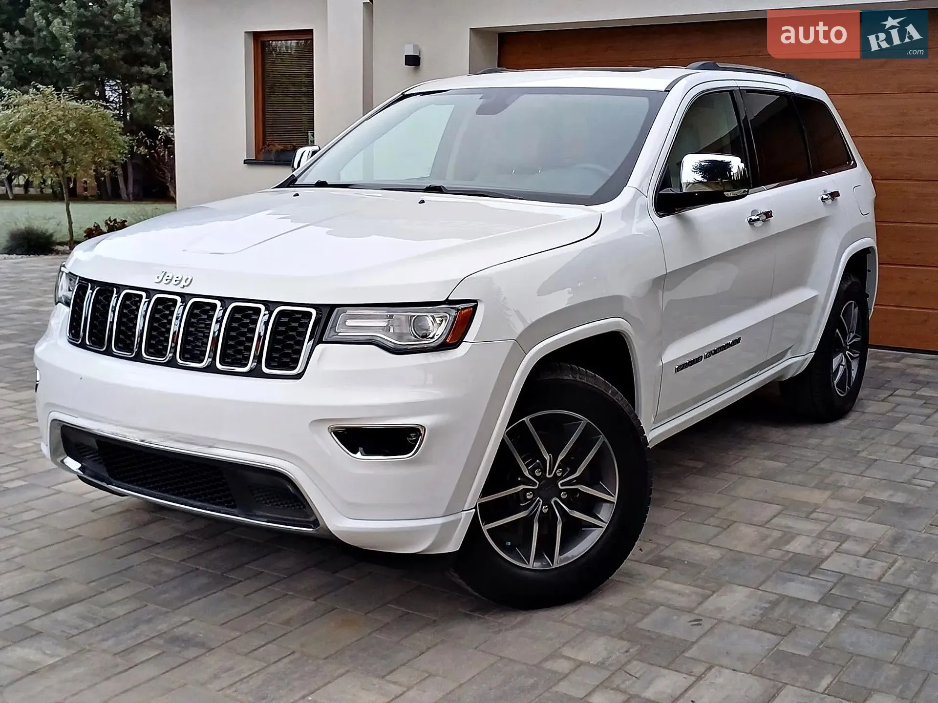 2017 Jeep Grand Cherokee - фото 1