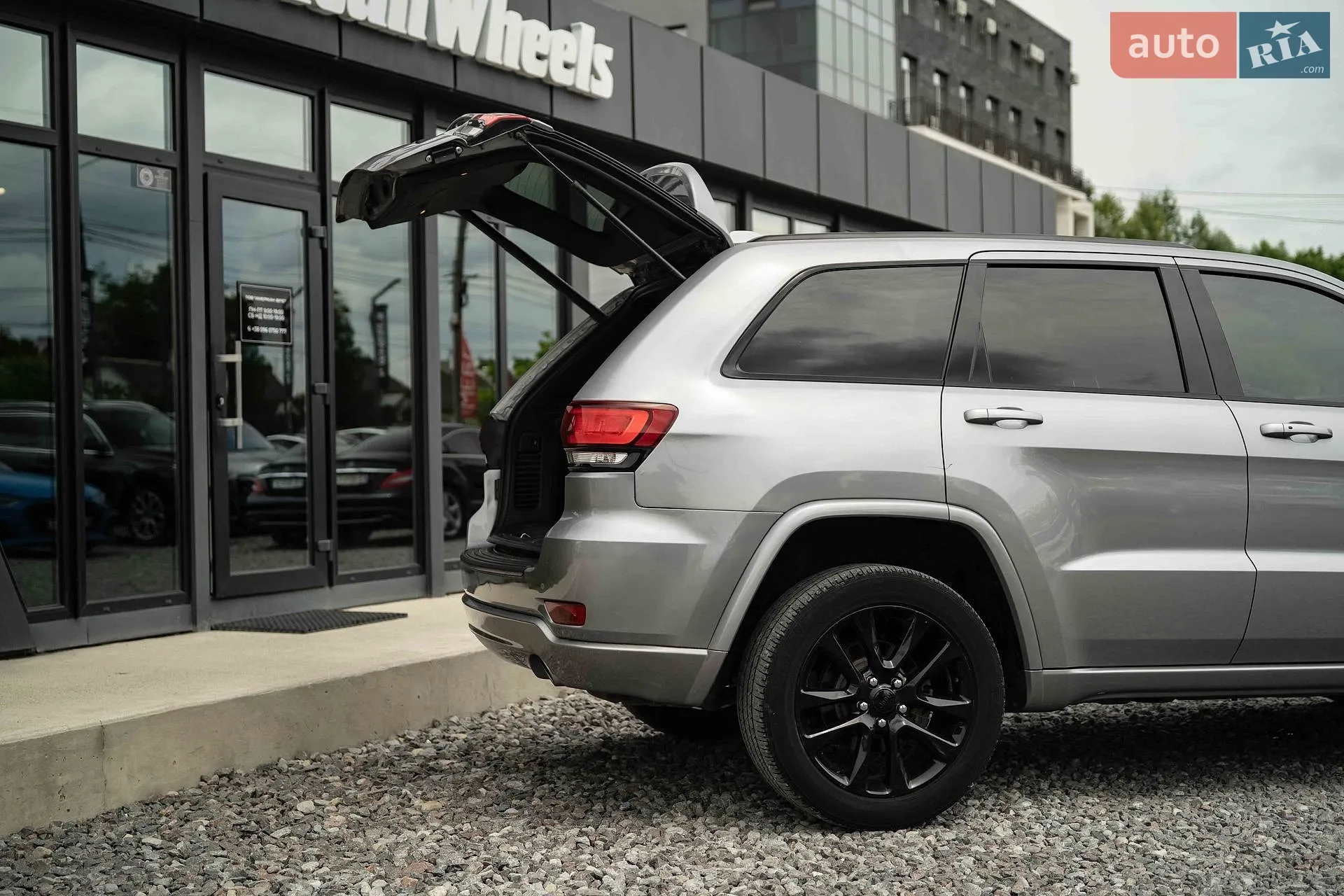 2017 Jeep Grand Cherokee - мініатюра 8
