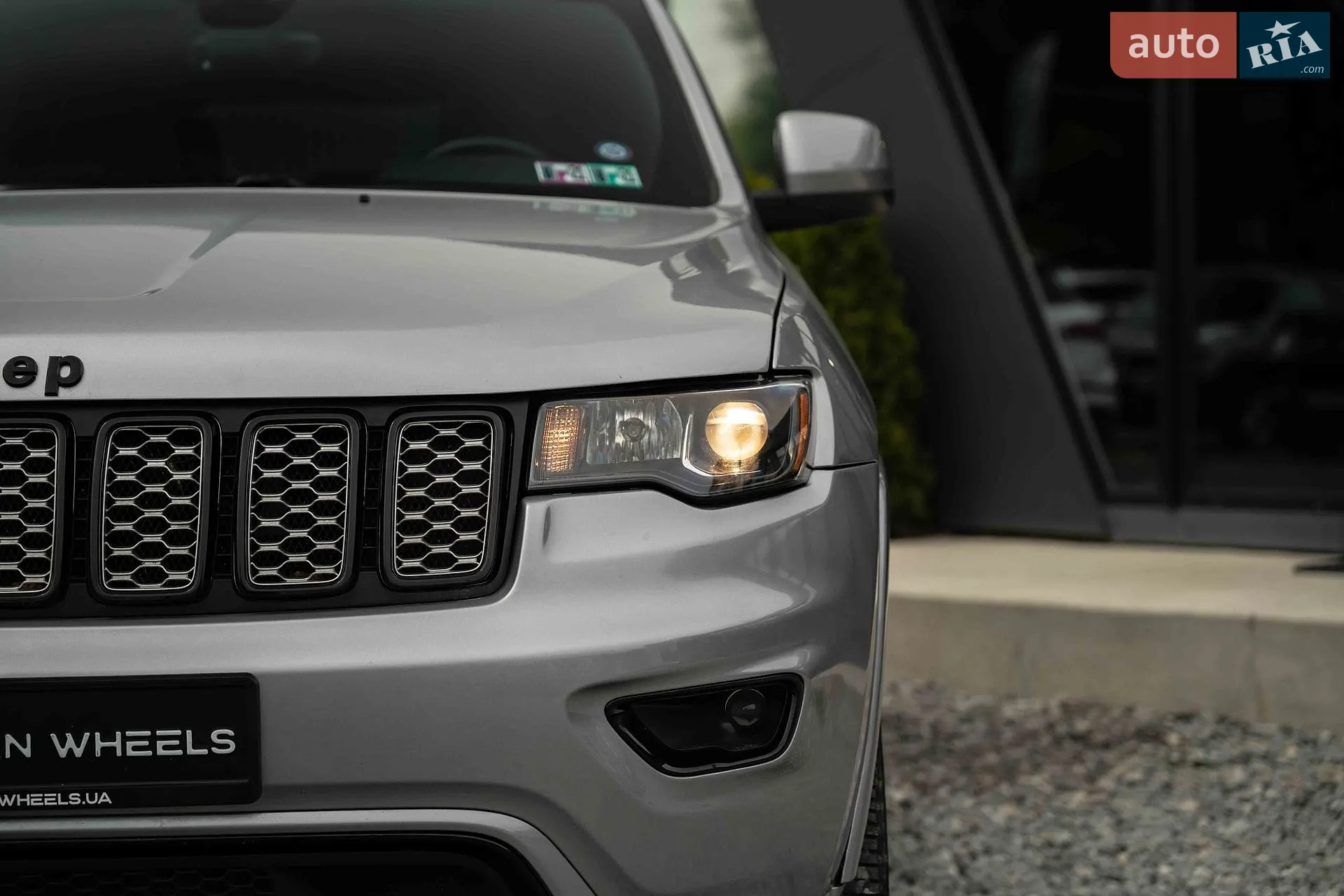 2017 Jeep Grand Cherokee - мініатюра 13