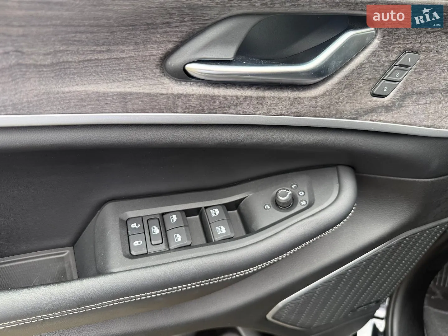 2023 Jeep Grand Cherokee - мініатюра 10