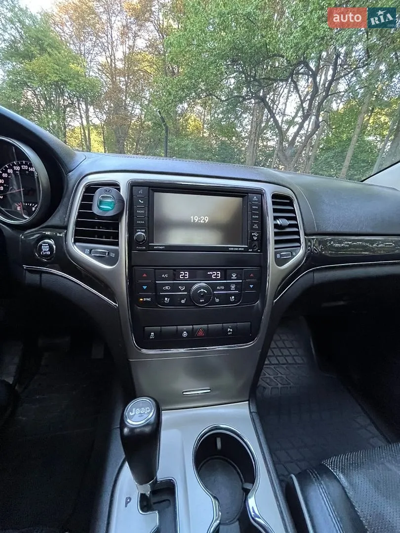 2012 Jeep Grand Cherokee - мініатюра 23