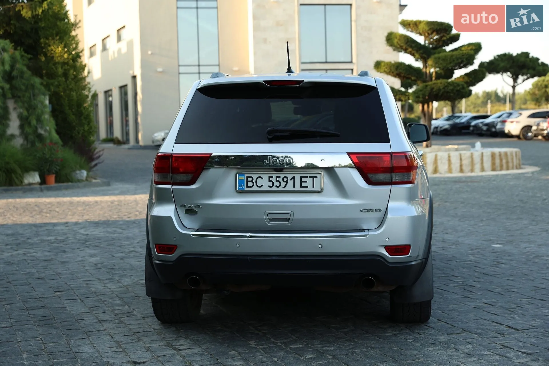 2011 Jeep Grand Cherokee - мініатюра 14