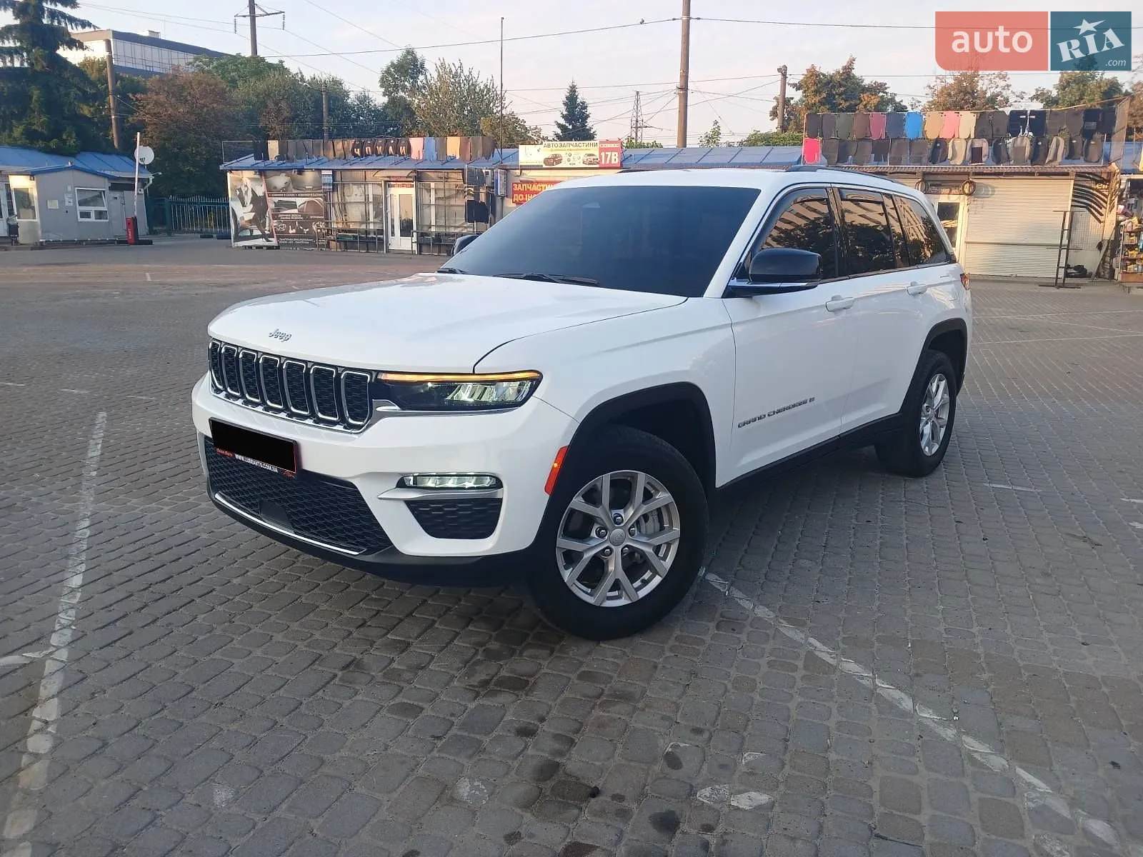 2023 Jeep Grand Cherokee - фото 1