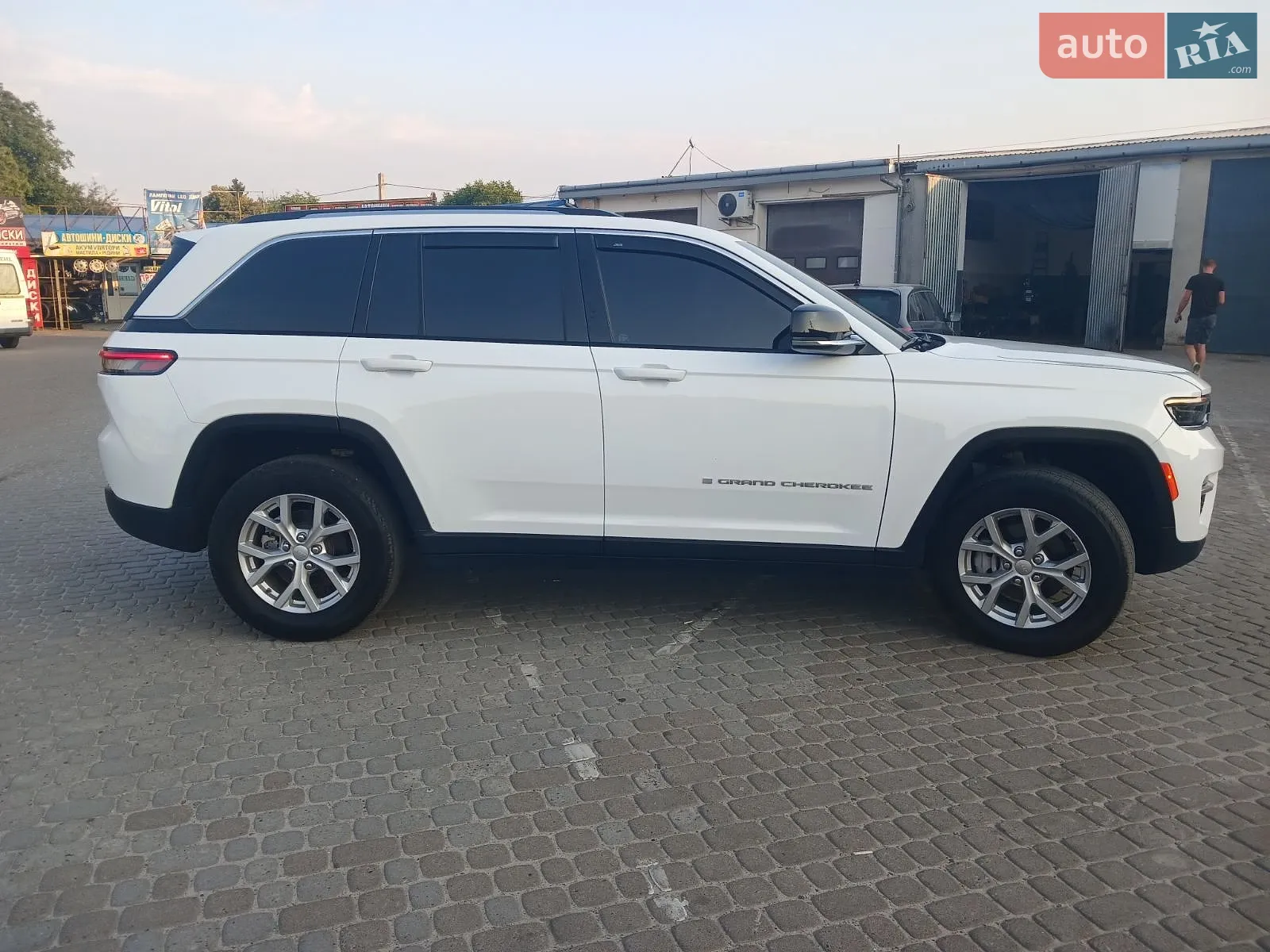 2023 Jeep Grand Cherokee - мініатюра 7