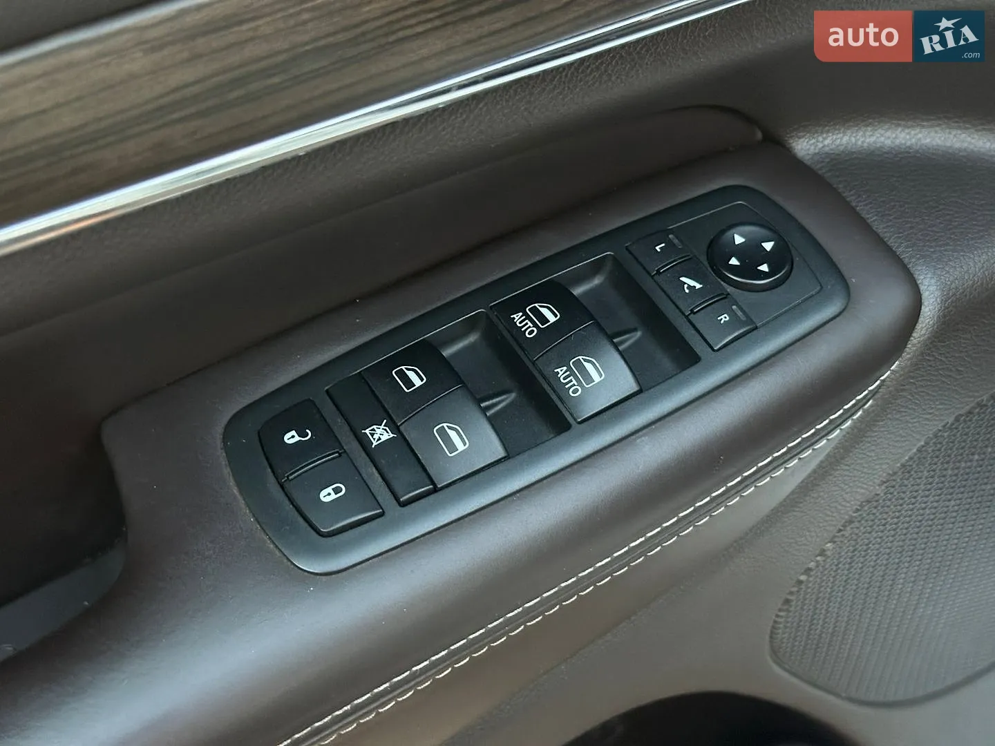 2018 Jeep Grand Cherokee - мініатюра 29
