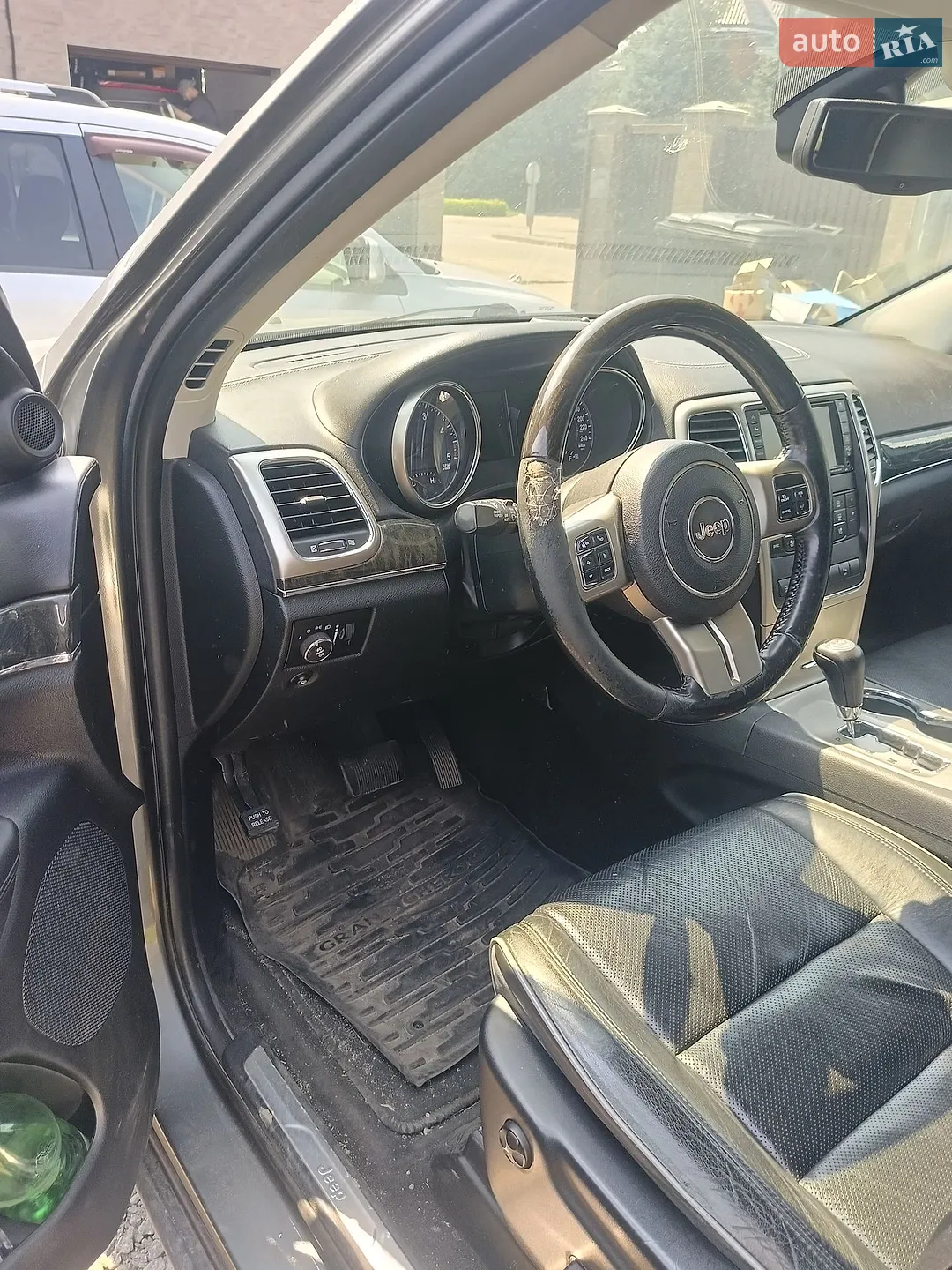 2011 Jeep Grand Cherokee - мініатюра 12