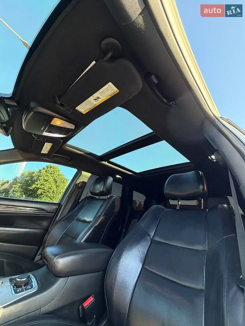 2015 Jeep Grand Cherokee - мініатюра 32