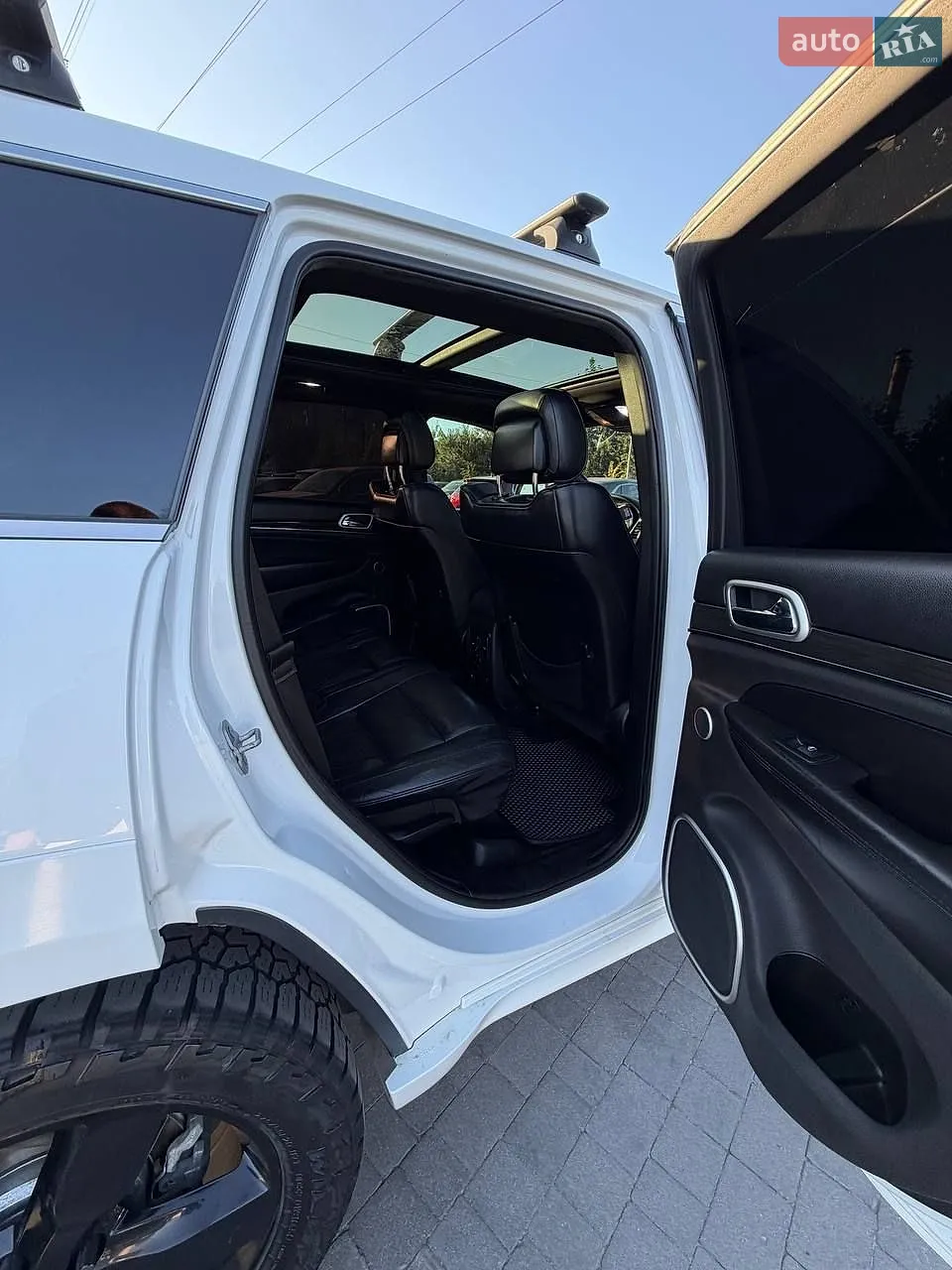 2015 Jeep Grand Cherokee - мініатюра 36