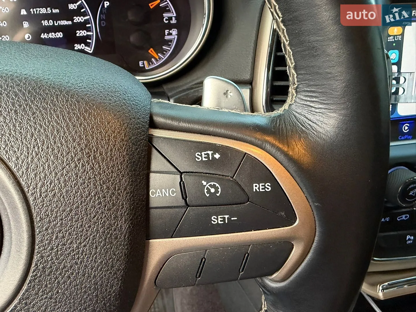 2016 Jeep Grand Cherokee - мініатюра 17