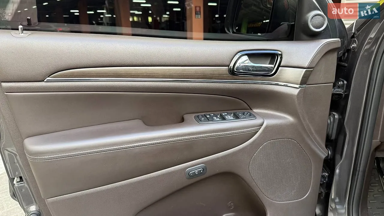 2019 Jeep Grand Cherokee - мініатюра 20