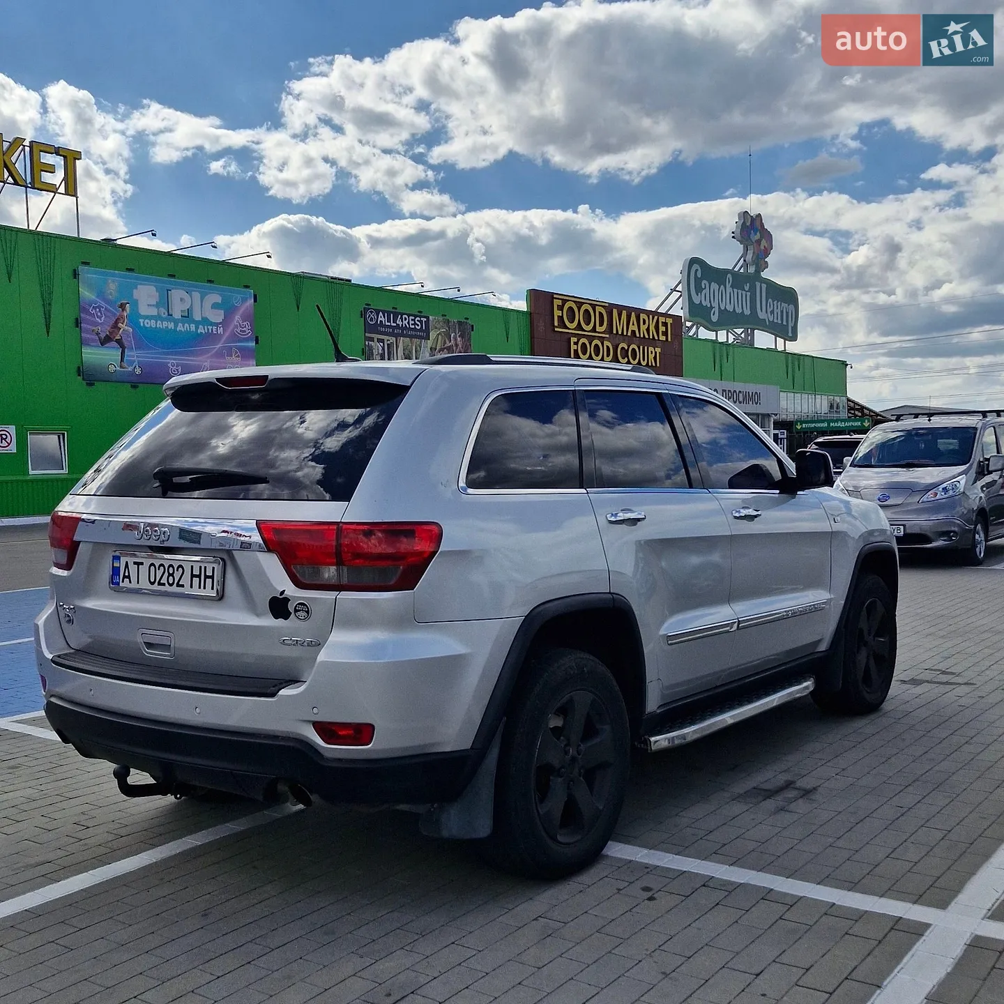 2011 Jeep Grand Cherokee - мініатюра 12