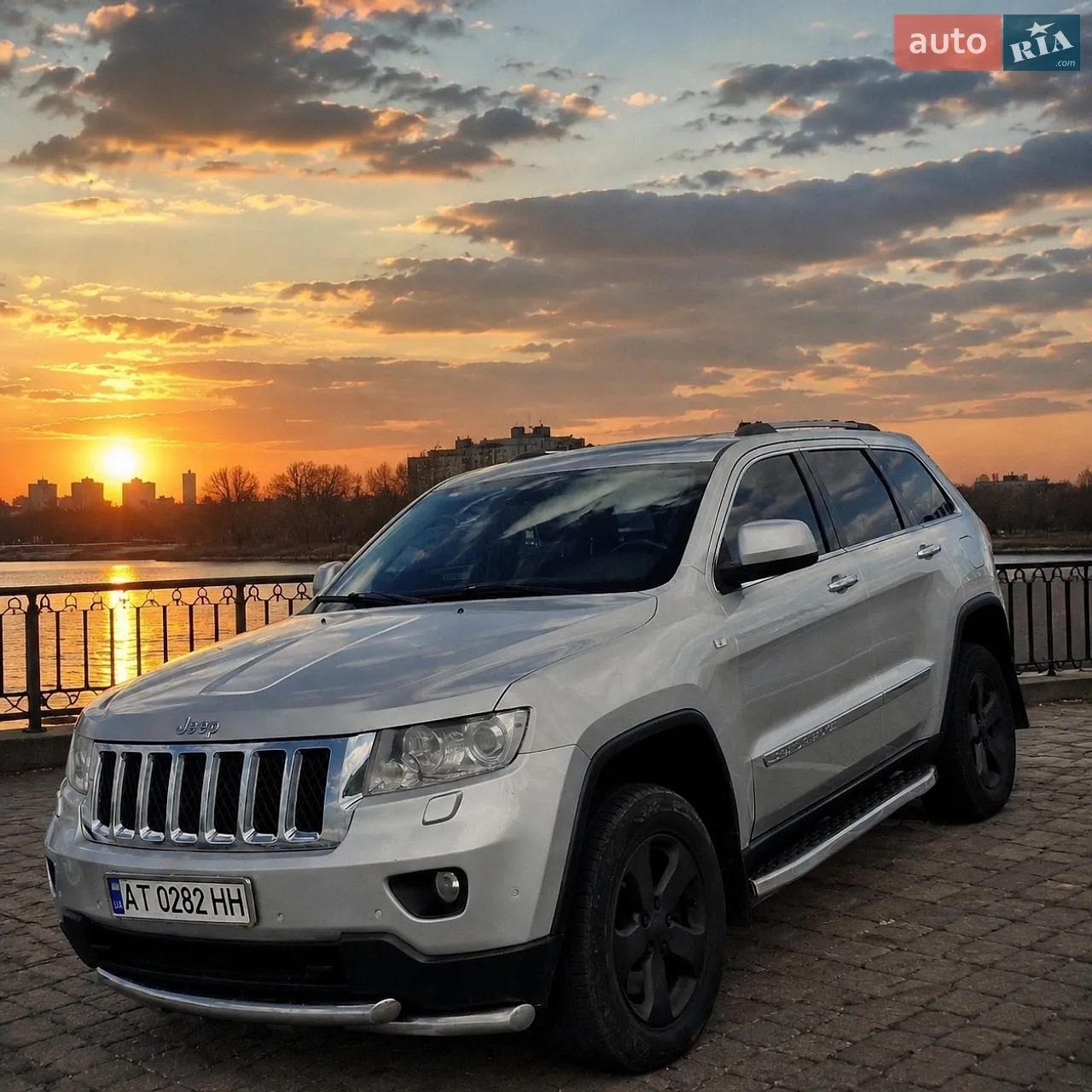 2011 Jeep Grand Cherokee - мініатюра 4