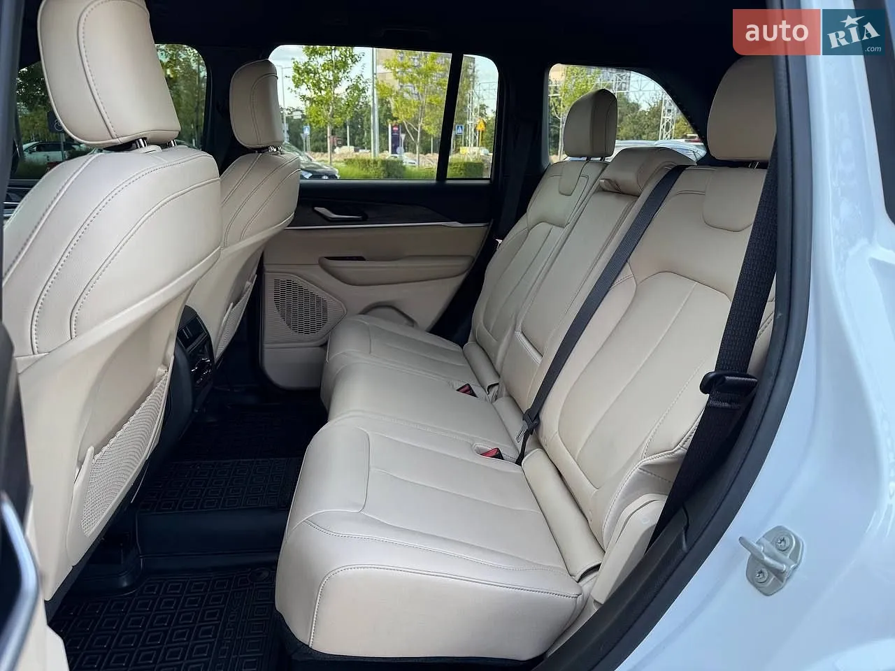 2023 Jeep Grand Cherokee - мініатюра 14